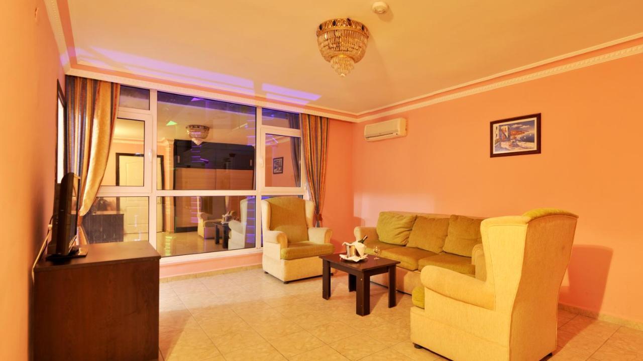 First Class Hotel Αλάνια Εξωτερικό φωτογραφία