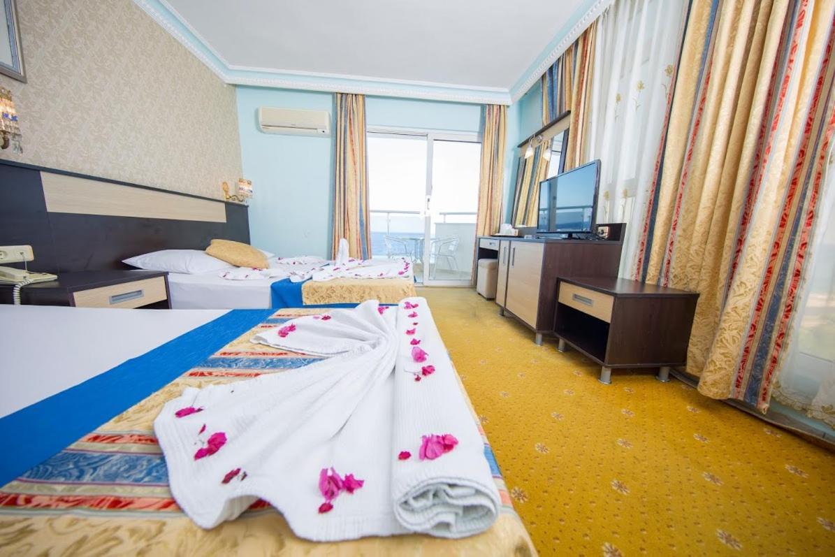 First Class Hotel Αλάνια Εξωτερικό φωτογραφία