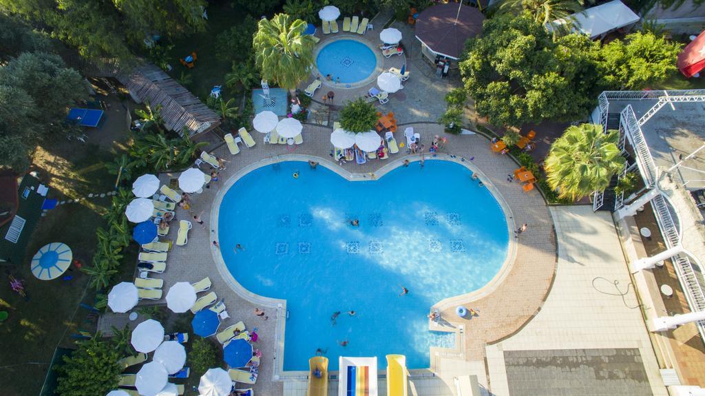 First Class Hotel Αλάνια Εξωτερικό φωτογραφία