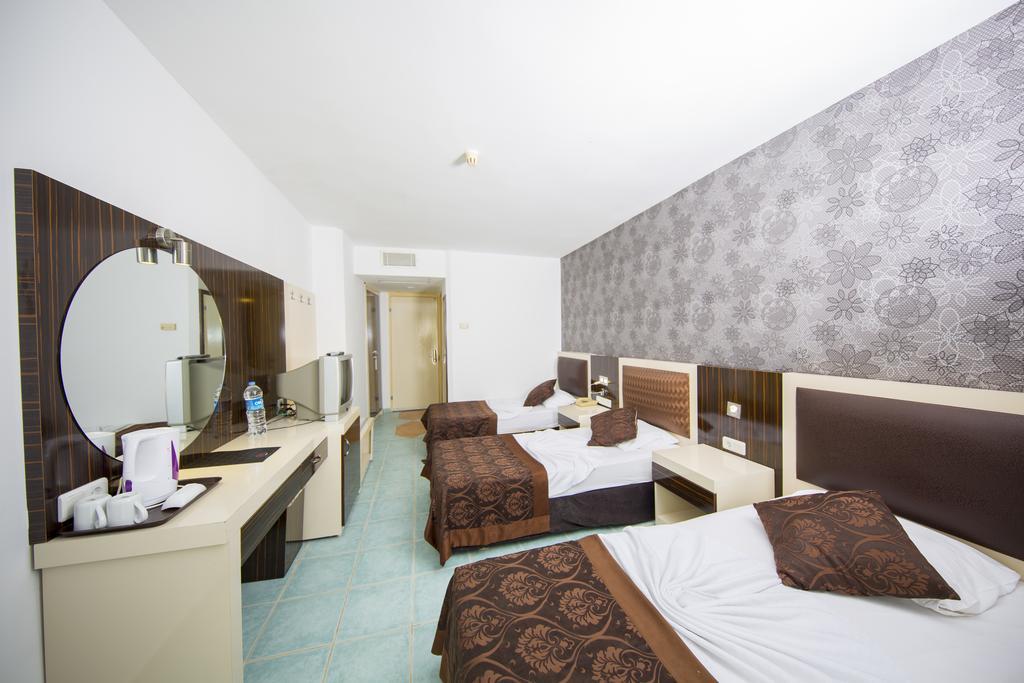 First Class Hotel Αλάνια Εξωτερικό φωτογραφία