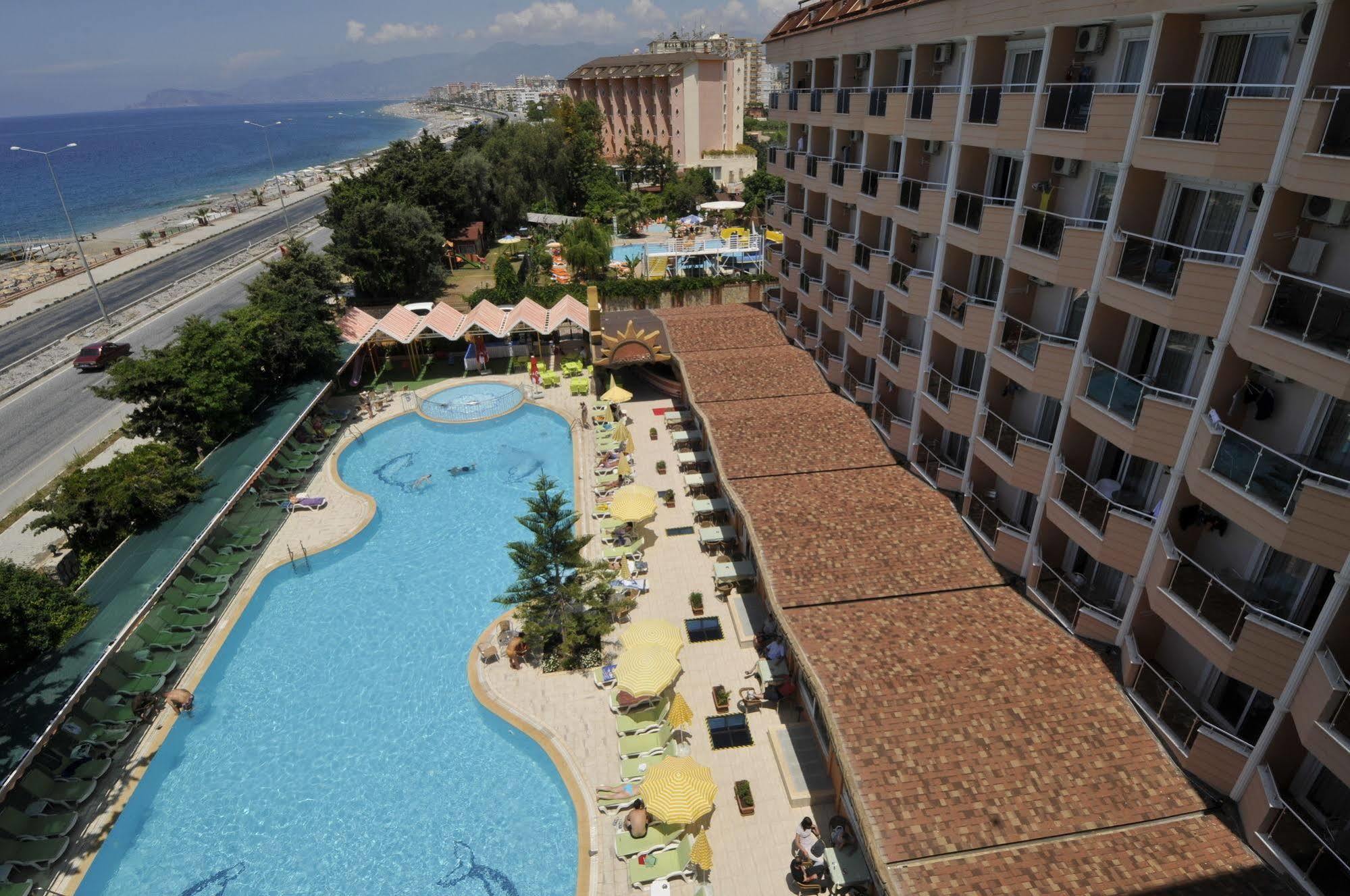 First Class Hotel Αλάνια Εξωτερικό φωτογραφία