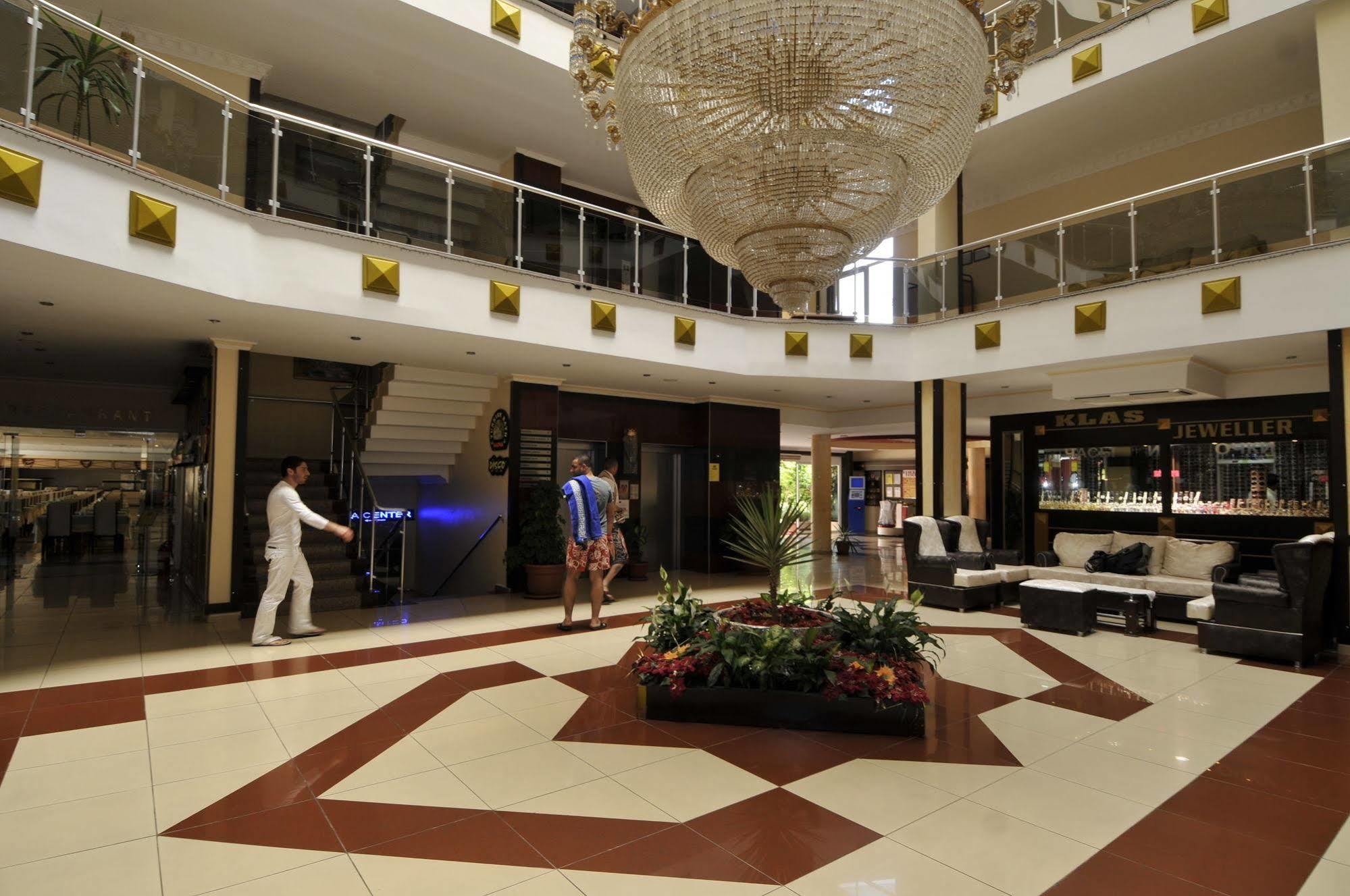 First Class Hotel Αλάνια Εξωτερικό φωτογραφία