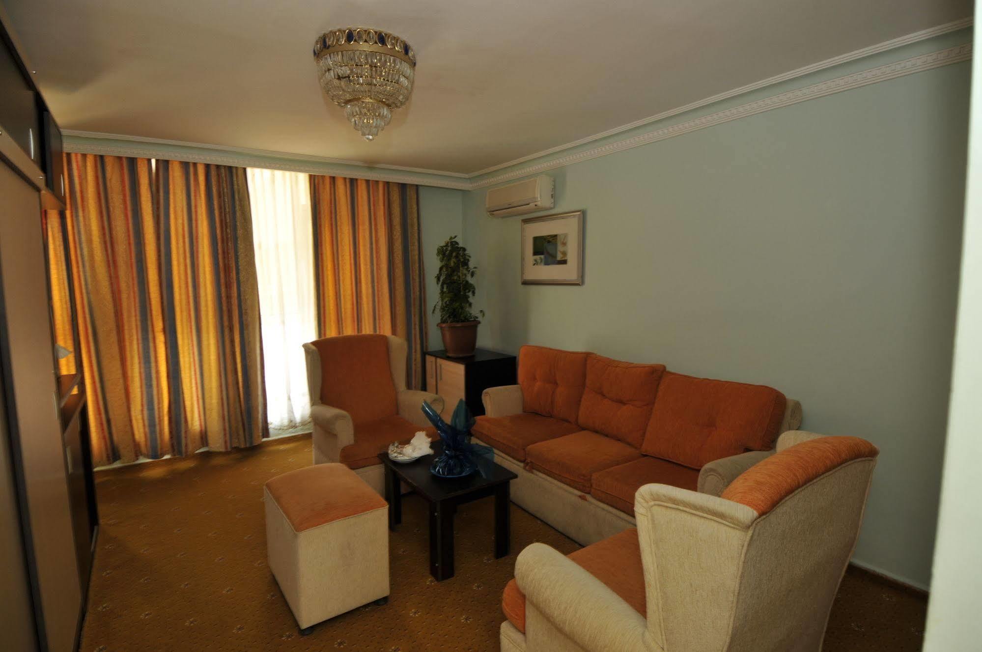 First Class Hotel Αλάνια Εξωτερικό φωτογραφία