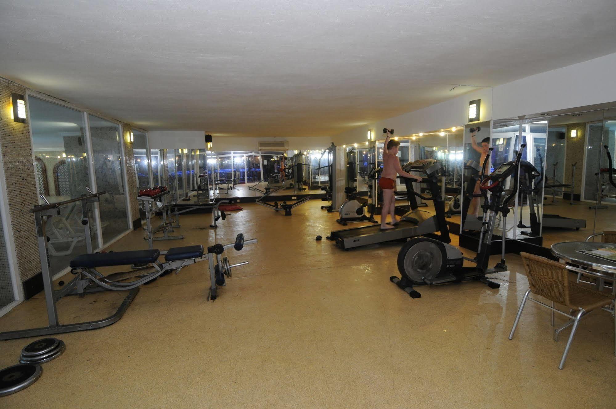 First Class Hotel Αλάνια Εξωτερικό φωτογραφία