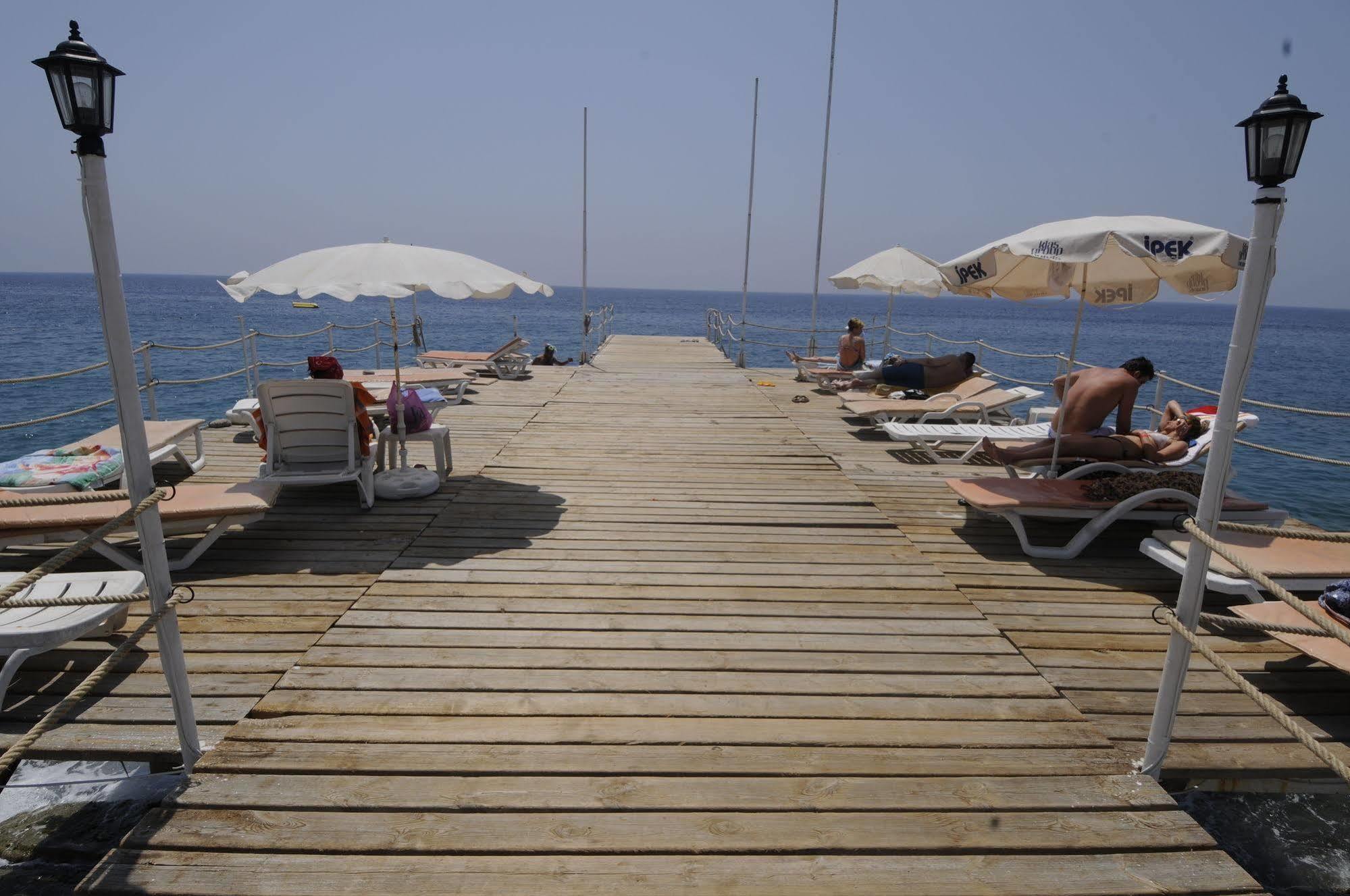 First Class Hotel Αλάνια Εξωτερικό φωτογραφία